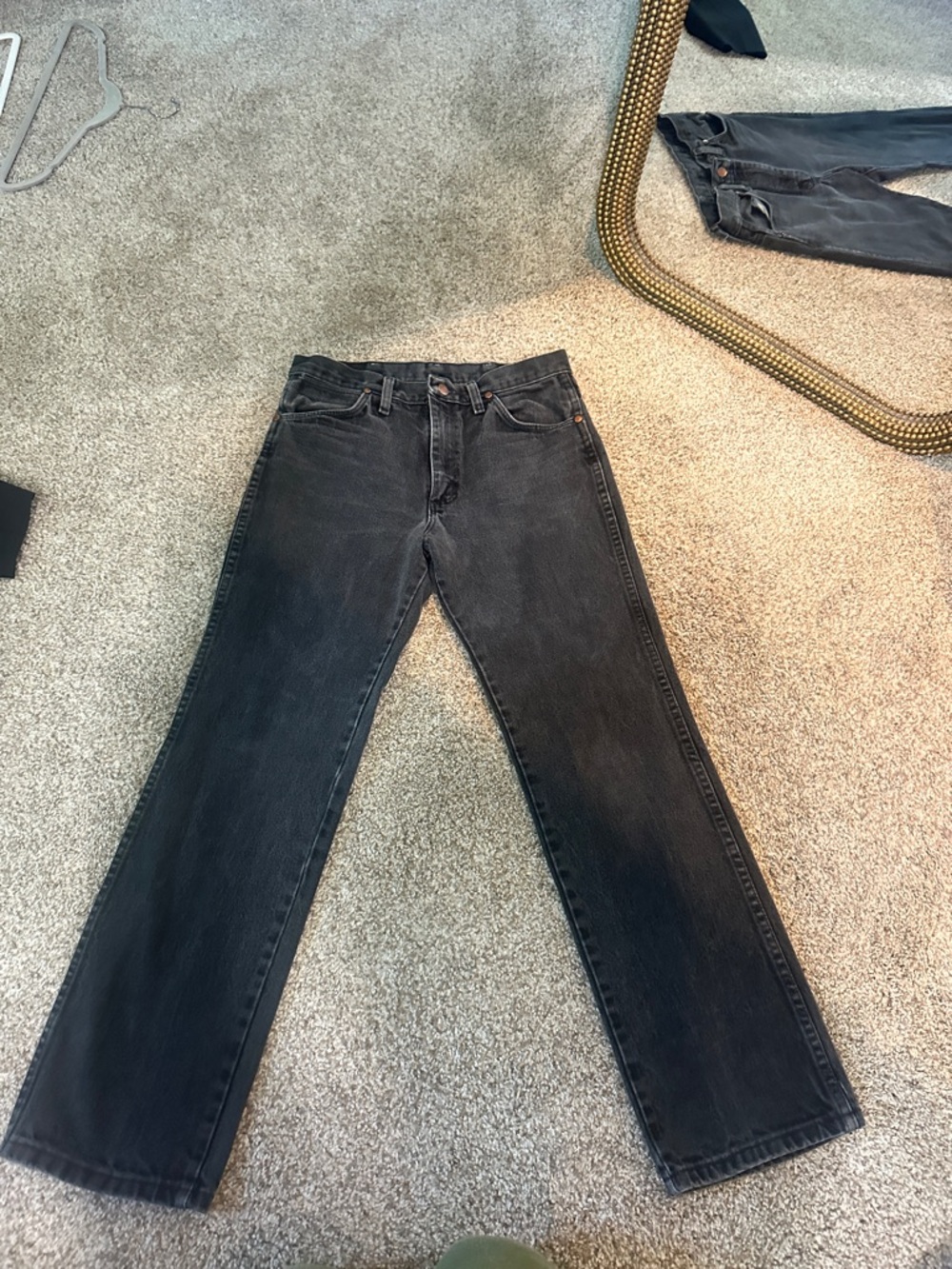 Vintage Wrangler Black Denim Jeans with Contrast Pocket Lining fits like a 26/27